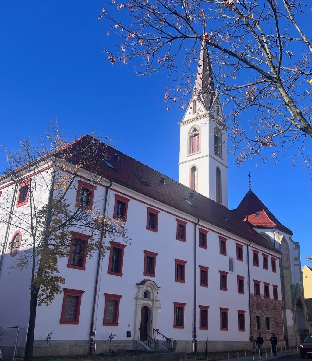 Crkva sv. Franje Asiškog s franjevačkim samostanom na zagrebačkom Kaptolu